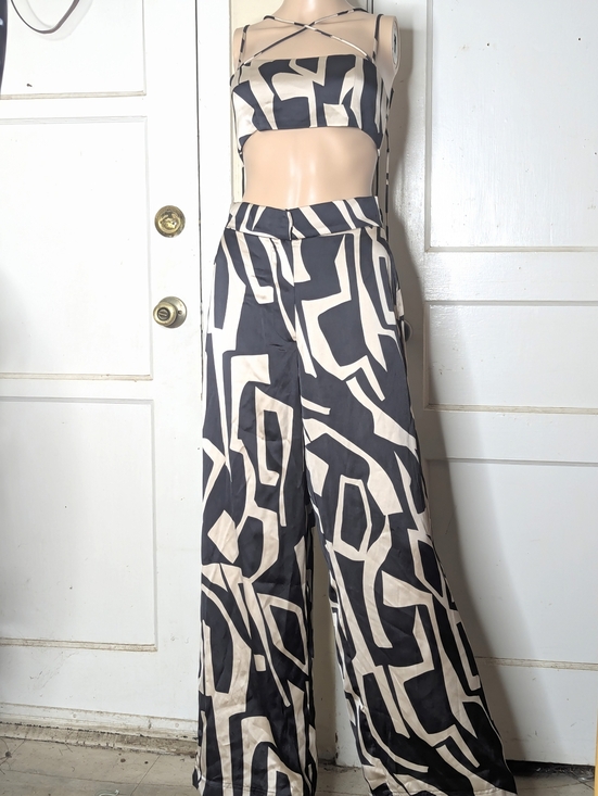 House of Harlow 1960 Pants - House Of Harlow 1960 Satin Geometric Print Two-Piece Pant Set Size Small